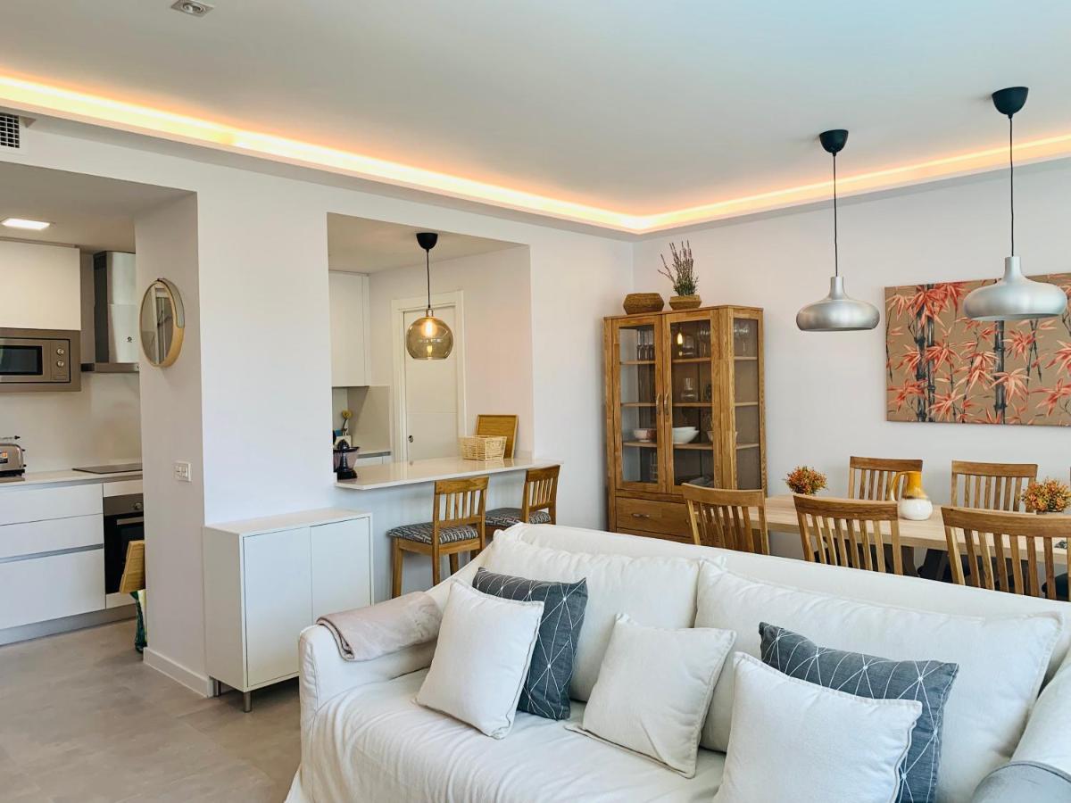 Sea View Luxury New Port Appartamento *
