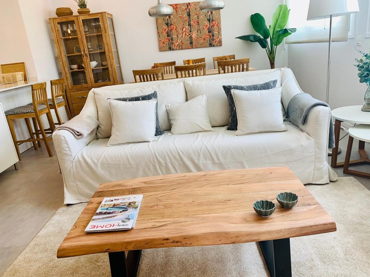 Sea View Luxury New Port Apartment