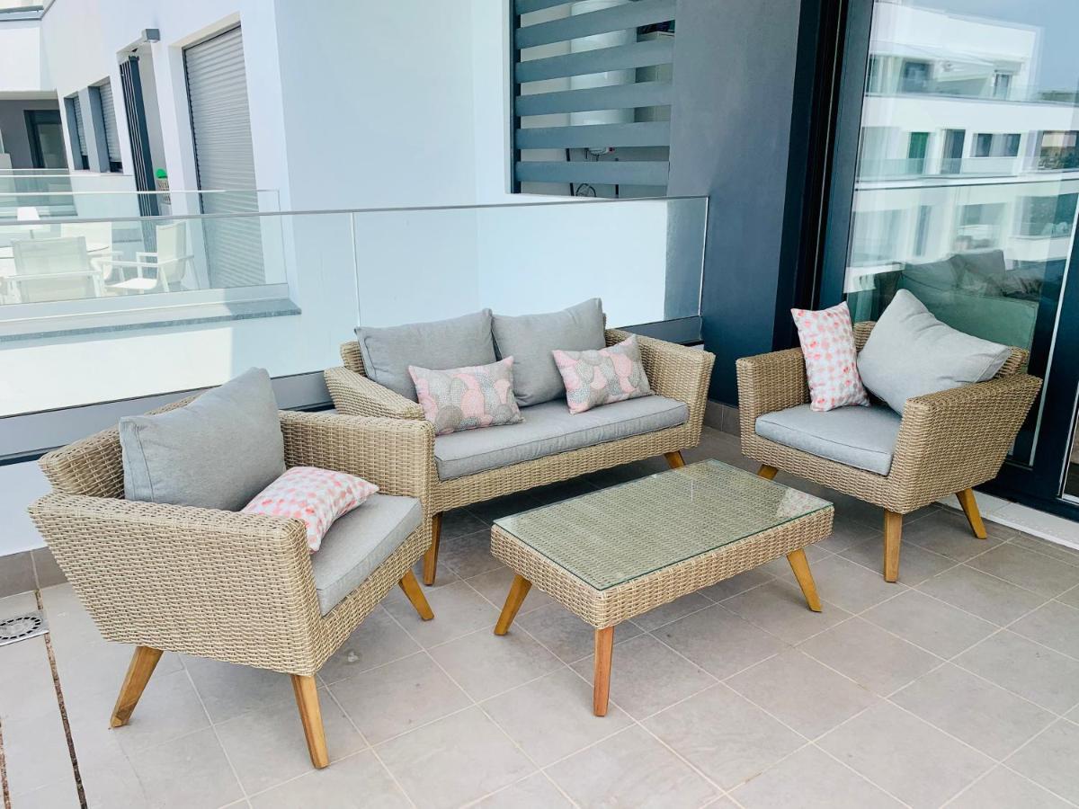Sea View Luxury New Port Apartment *