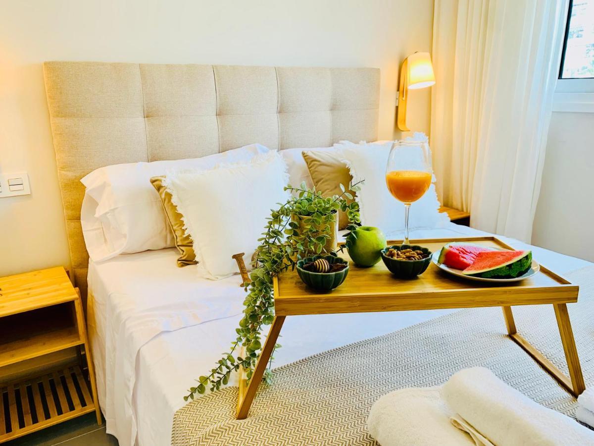 Sea View Luxury New Port Apartment Marbella